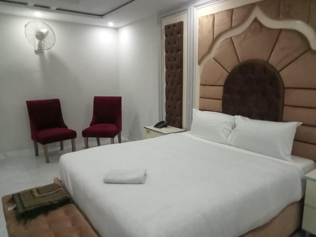 Relax Inn Лахор Экстерьер фото